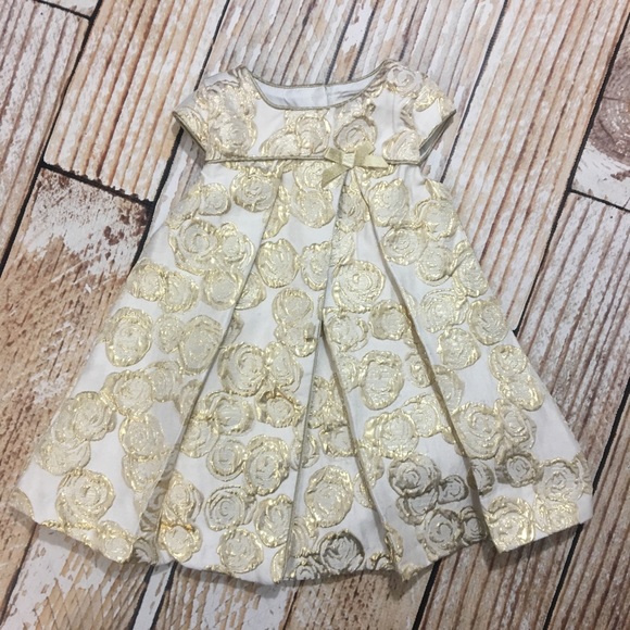 heirlooms Other - LAST CHANCE Heirlooms baby girls dress